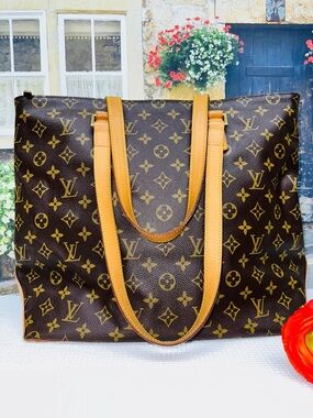 Louis Vuitton Monogram Canvas Tote in Brown and Tan